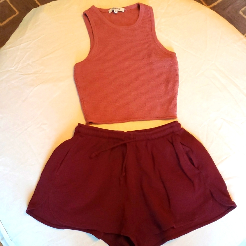 Madewell cropped top (size xxs) and coordinating shorts by John Galt.